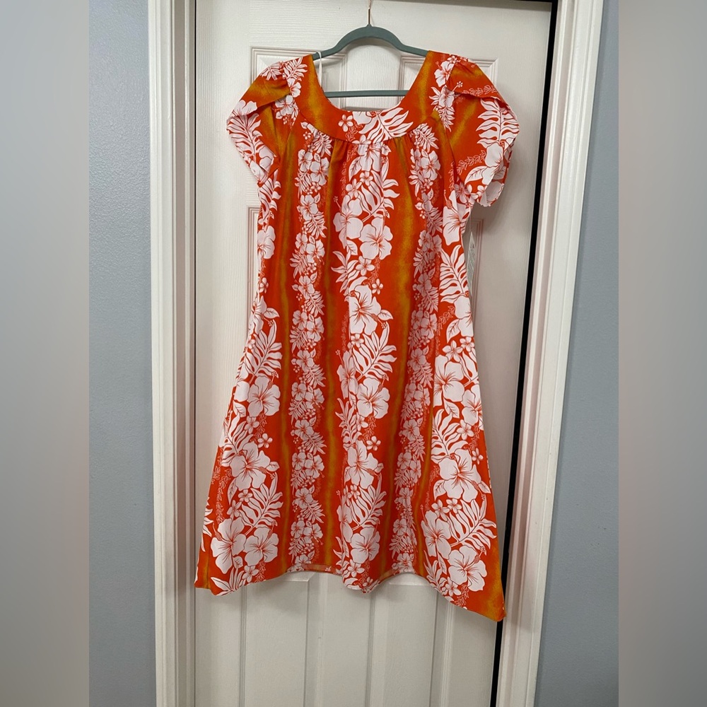 Vintage Hawaiian print orange dress
